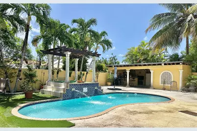 13221 SW 48th St, Miami, FL 33175 - Photo 1