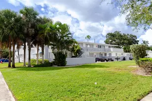 1605 NE 126, North Miami, FL 33181 - Photo 1