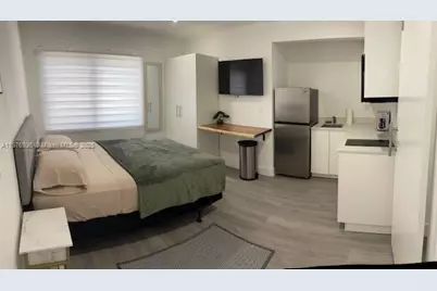 910 SW 8th Ave #b, Miami, FL 33130 - Photo 1