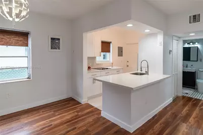 1205 Marseille Dr #27, Miami Beach, FL 33141 - Photo 1