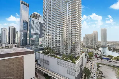 31 SE 6th St #2207, Miami, FL 33131 - Photo 1