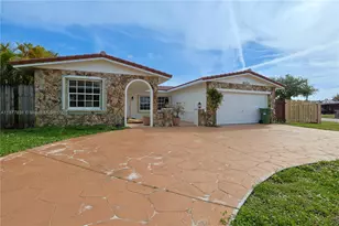 9020 NW 21st Ct, Pembroke Pines, FL 33024 - Photo 1