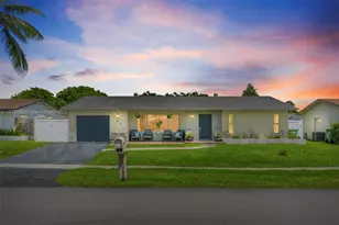 721 NW 98th Ave, Pembroke Pines, FL 33024 - Photo 1