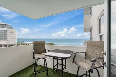 2899 Collins Ave #1021, Miami Beach, FL 33140 - Photo 1
