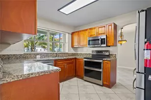 19257 NW 13th St, Pembroke Pines, FL 33029 - Photo 1