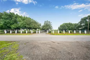 755 N Quebrada, Clewiston, FL 33440 - Photo 1