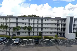 441 NE 195th St, Miami, FL 33179 - Photo 1