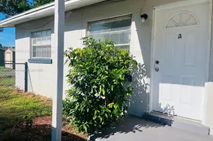 627 Washington Ave, Lake Wales, FL 33853 - Photo 1