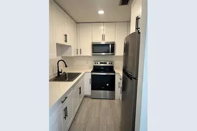 1490 W 42nd Pl #301, Hialeah, FL 33012 - Photo 1