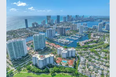 20000 E Country Club Dr #209, Aventura, FL 33180 - Photo 1