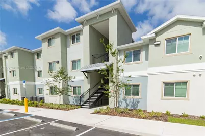 8247 Tanager Square #306, New Port Richey, FL 34655 - Photo 1