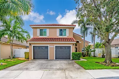 16536 NW 8th St, Pembroke Pines, FL 33028 - Photo 1