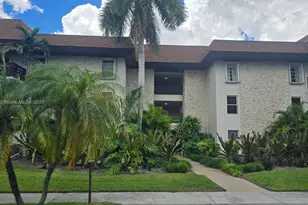 7477 SW 82nd St, Miami, FL 33143 - Photo 1