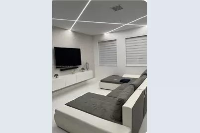 6453 NW 102nd Path #101, Doral, FL 33178 - Photo 1