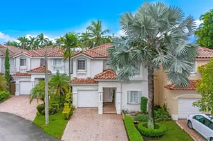 10940 NW 67th St, Doral, FL 33178 - Photo 1