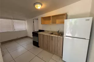 633 NW 15th Ave, Fort Lauderdale, FL 33311 - Photo 1