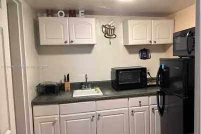 26 Diplomat Pkwy #2318, Hallandale Beach, FL 33009 - Photo 1