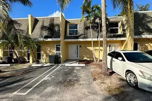 622 SW 1st St, Boynton Beach, FL 33435 - Photo 1