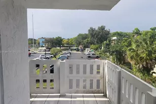 919 Hillcrest Dr, Hollywood, FL 33021 - Photo 1