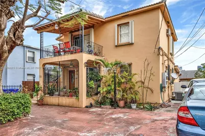 935 SW 11th Ave #up, Miami, FL 33130 - Photo 1