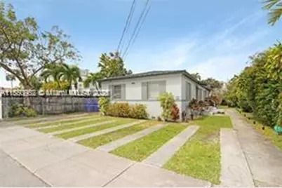 3581 SW 17th St #Back, Miami, FL 33145 - Photo 1