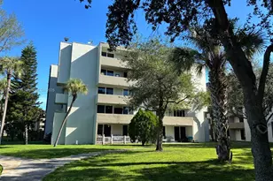 10090 NW 80th Ct, Hialeah Gardens, FL 33016 - Photo 1