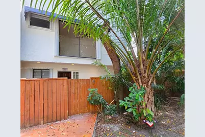 2989 Bridgeport Ave #2989, Miami, FL 33133 - Photo 1