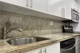 1130 11th St, Miami Beach, FL 33139 - Photo 1