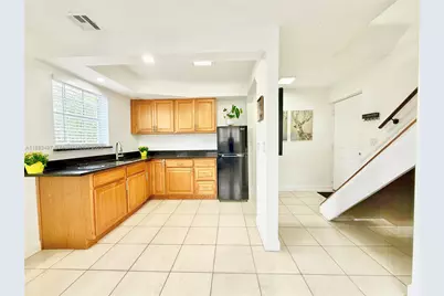 30 SW 11th Ave #4, Miami, FL 33130 - Photo 1