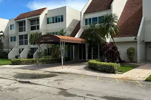 100 Lakeview Dr, Weston, FL 33326 - Photo 1