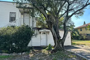 2202 Van Buren St, Hollywood, FL 33020 - Photo 1
