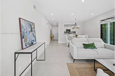 1305 SE 1st St #2, Fort Lauderdale, FL 33301 - Photo 1
