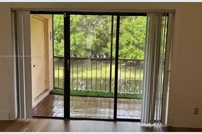 341 Lakeview Dr #204, Weston, FL 33326 - Photo 1