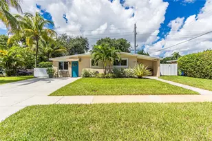 210 SW 64th Ave, Pembroke Pines, FL 33023 - Photo 1