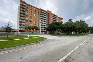 2450 NE 135th St, North Miami, FL 33181 - Photo 1