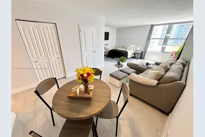 2899 Collins Ave #622, Miami Beach, FL 33140 - Photo 1