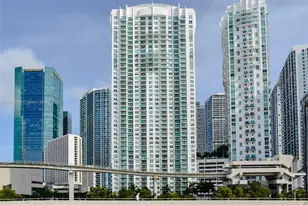 31 SE 5th St, Miami, FL 33131 - Photo 1