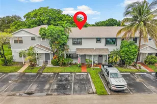 720 NW 105th Terrace, Pembroke Pines, FL 33026 - Photo 1