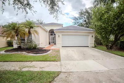 667 Carrington Ln, Weston, FL 33326 - Photo 1