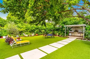 1617 NE 157th Ter, North Miami Beach, FL 33162 - Photo 1