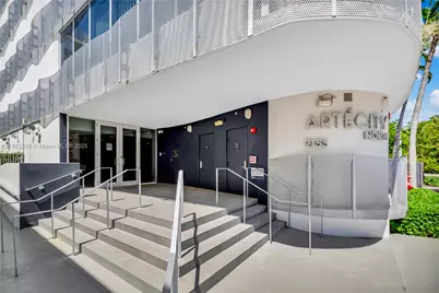2155 Washington Ct #402, Miami Beach, FL 33139 - Photo 1
