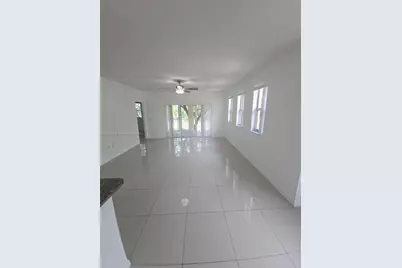 2501 Centergate Dr #204, Miramar, FL 33025 - Photo 1