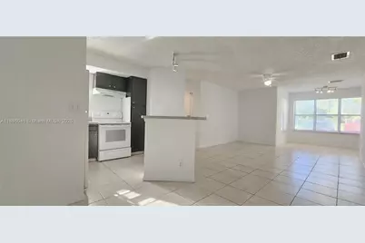 3380 N Pinewalk Dr N #1117, Margate, FL 33063 - Photo 1
