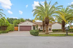 1695 N Bluebird Ln, Homestead, FL 33035 - Photo 1