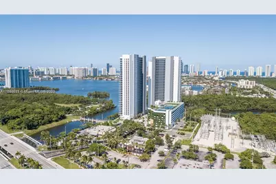 16385 Biscayne Blvd #904, North Miami Beach, FL 33160 - Photo 1