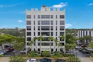 2450 NE Hollywood Blvd, Hollywood, FL 33020 - Photo 1