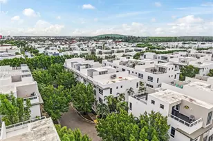 6611 NW 105th Pl, Doral, FL 33178 - Photo 1