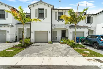 541 NW 204th St, Miami Gardens, FL 33169 - Photo 1