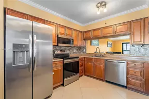 2200 S Cypress Bend Dr, Pompano Beach, FL 33069 - Photo 1
