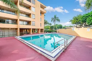 802 NW 87th Ave, Miami, FL 33172 - Photo 1